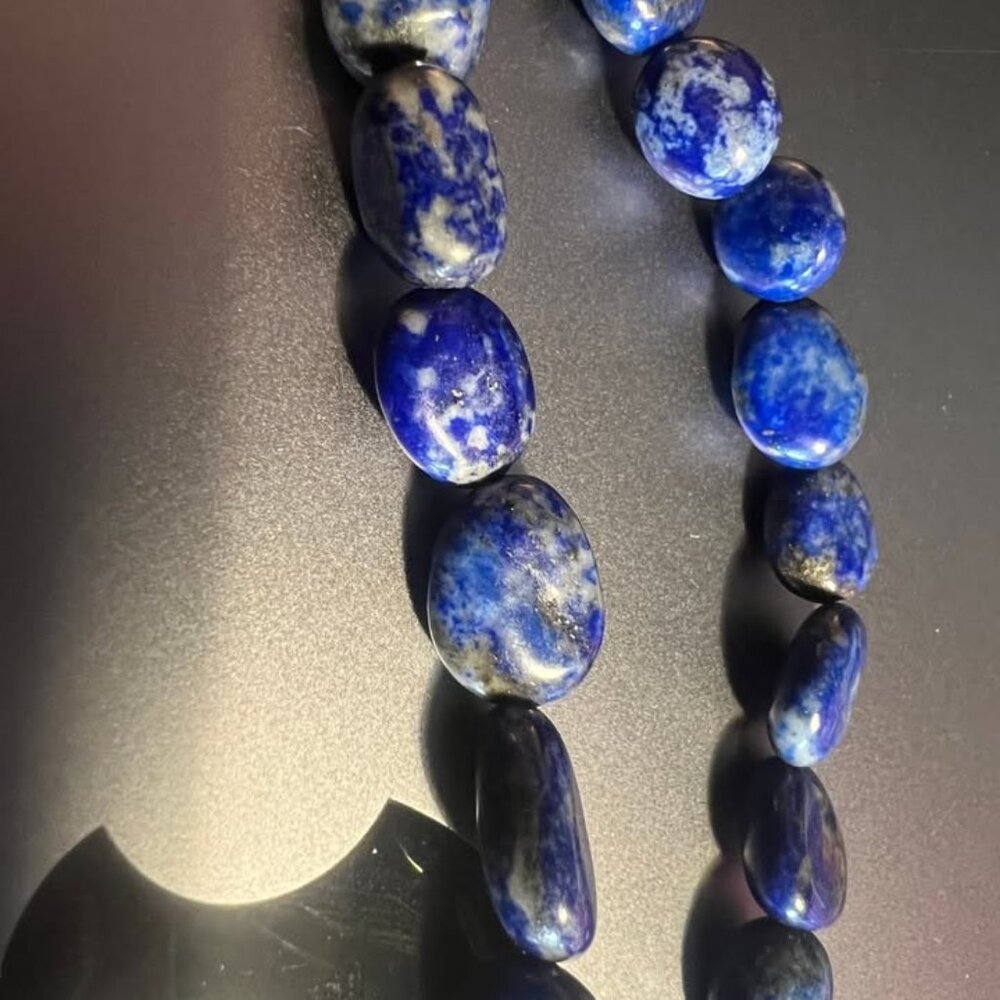 Beautiful lapis lazuli necklace with silver clasp